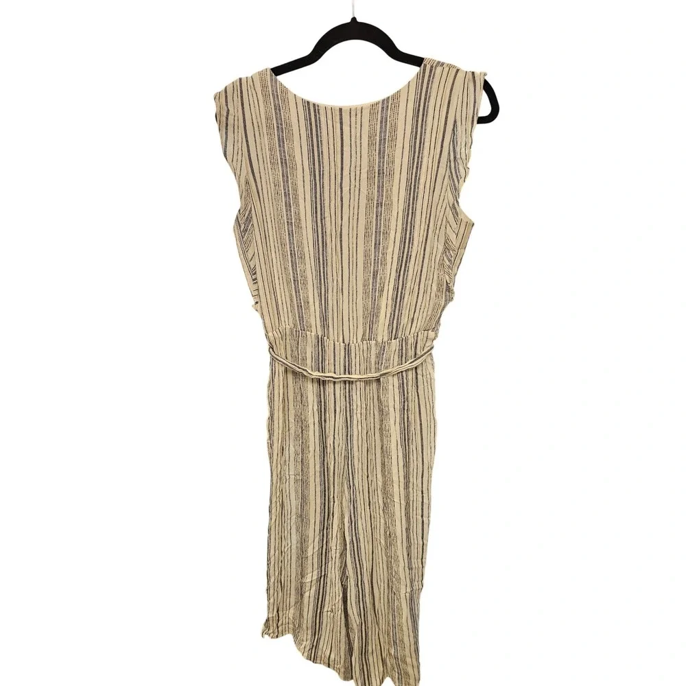 Apt. 9 apt sleeveless
